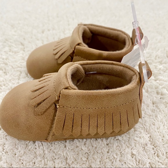 NWT Carter’s Brown Moccasins sz 3-6 months - Picture 2 of 4